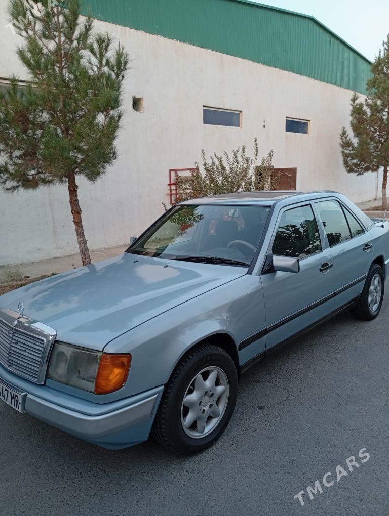 Mercedes-Benz 300E 1989 - 60 000 TMT - Мары - img 1