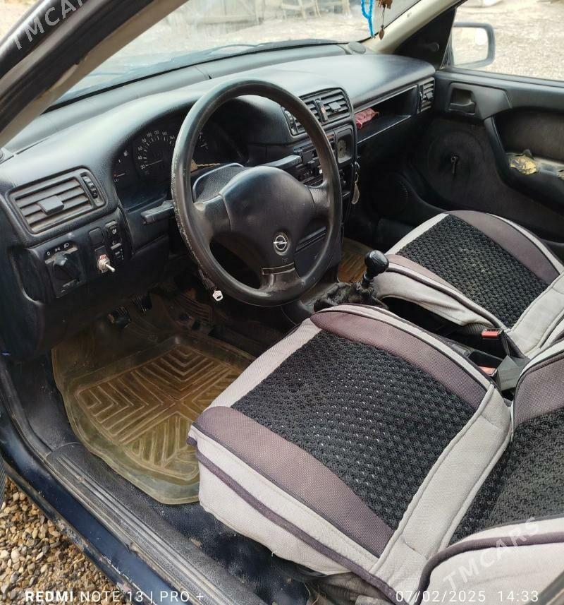 Opel Vectra 1991 - 30 000 TMT - Теджен - img 5