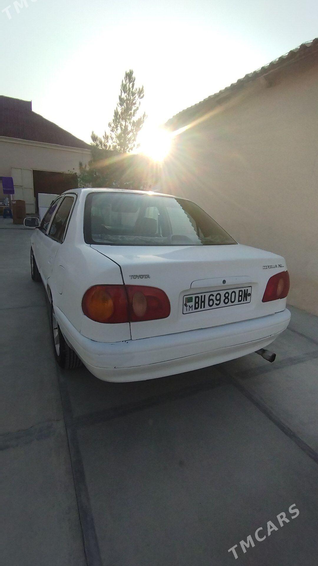 Toyota Corolla 2000 - 70 000 TMT - Balkanabat - img 4