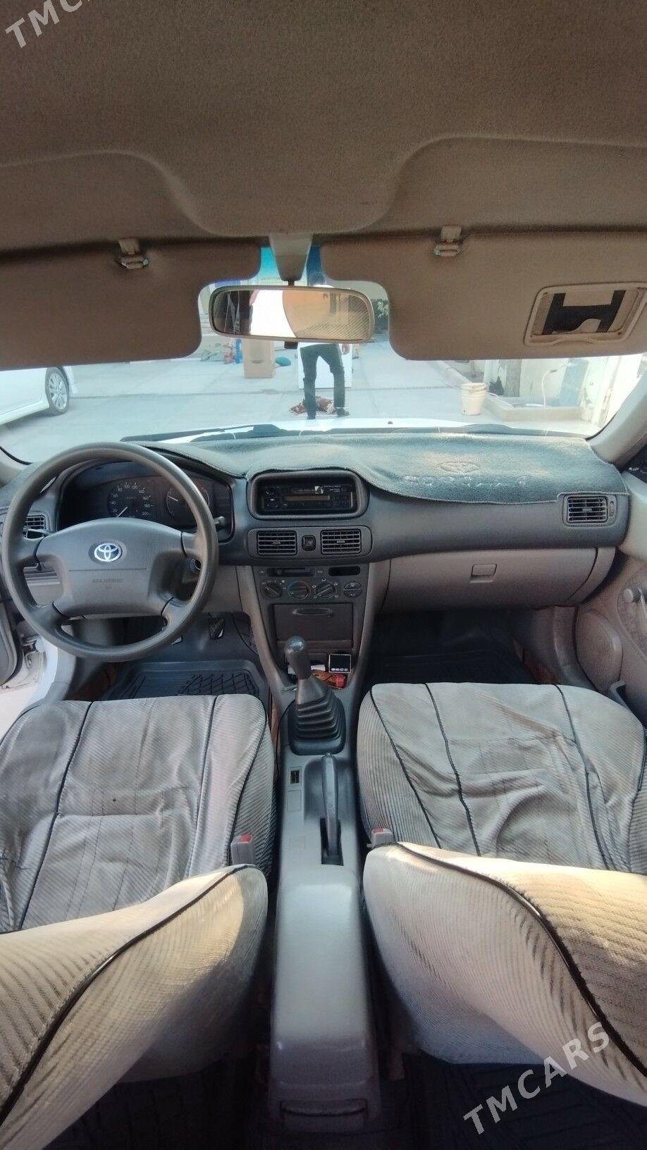 Toyota Corolla 2000 - 70 000 TMT - Balkanabat - img 3