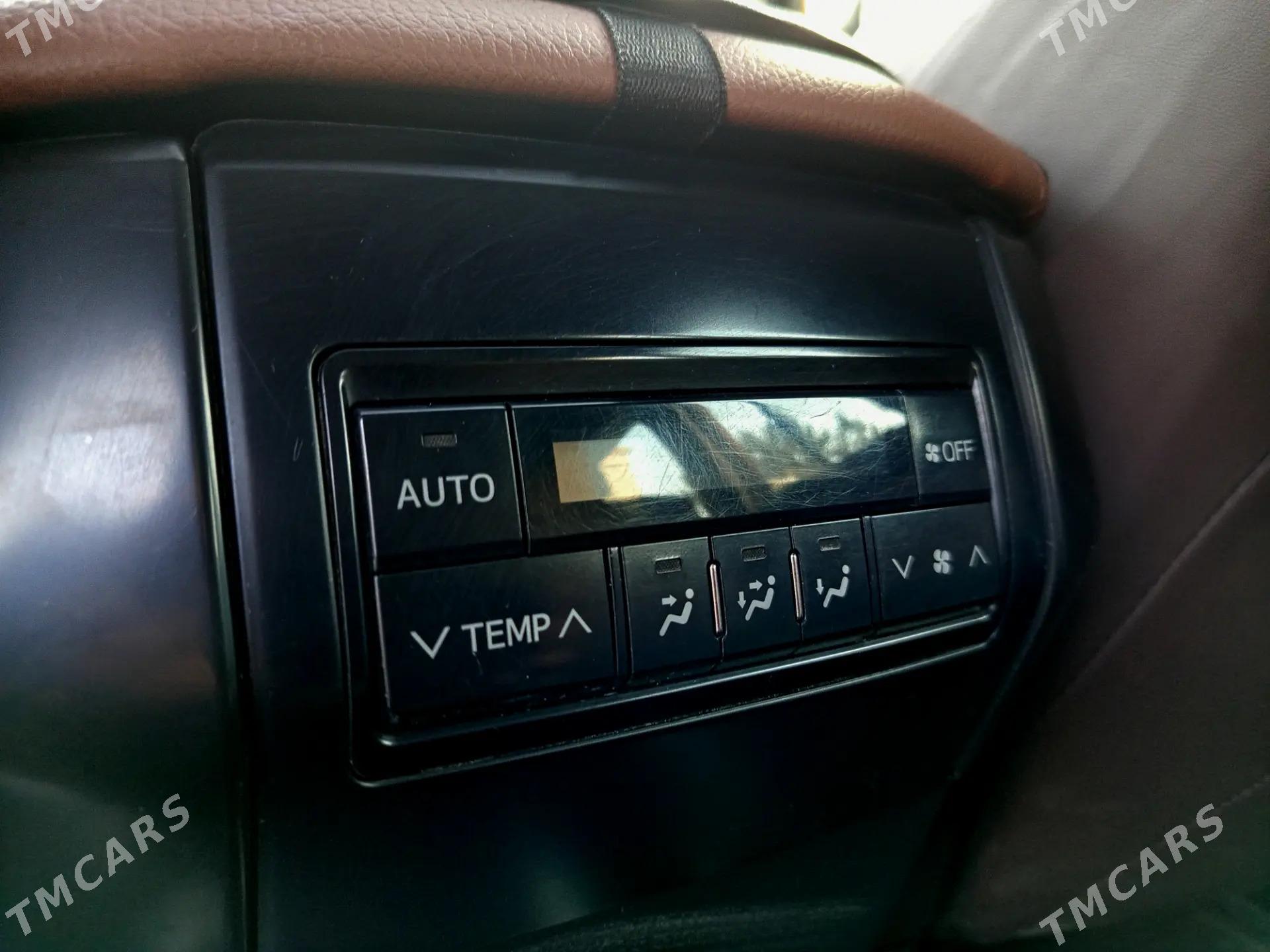 Toyota Land Cruiser Prado 2018 - 805 000 TMT - Aşgabat - img 9