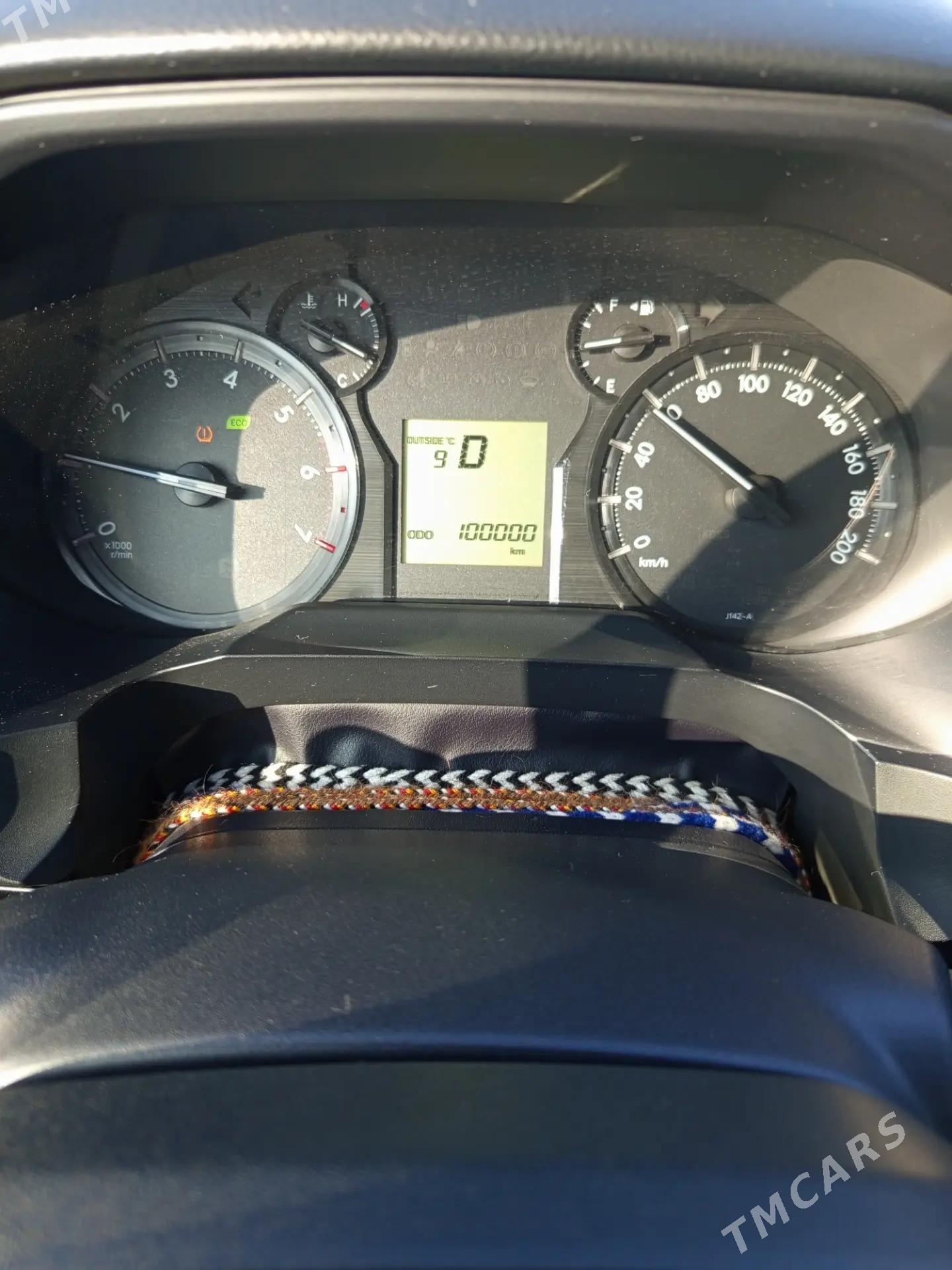 Toyota Land Cruiser Prado 2018 - 805 000 TMT - Aşgabat - img 8