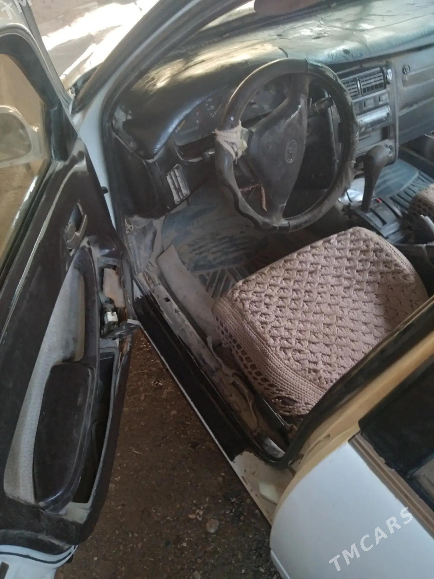 Toyota Camry 1993 - 30 000 TMT - Murgap - img 5