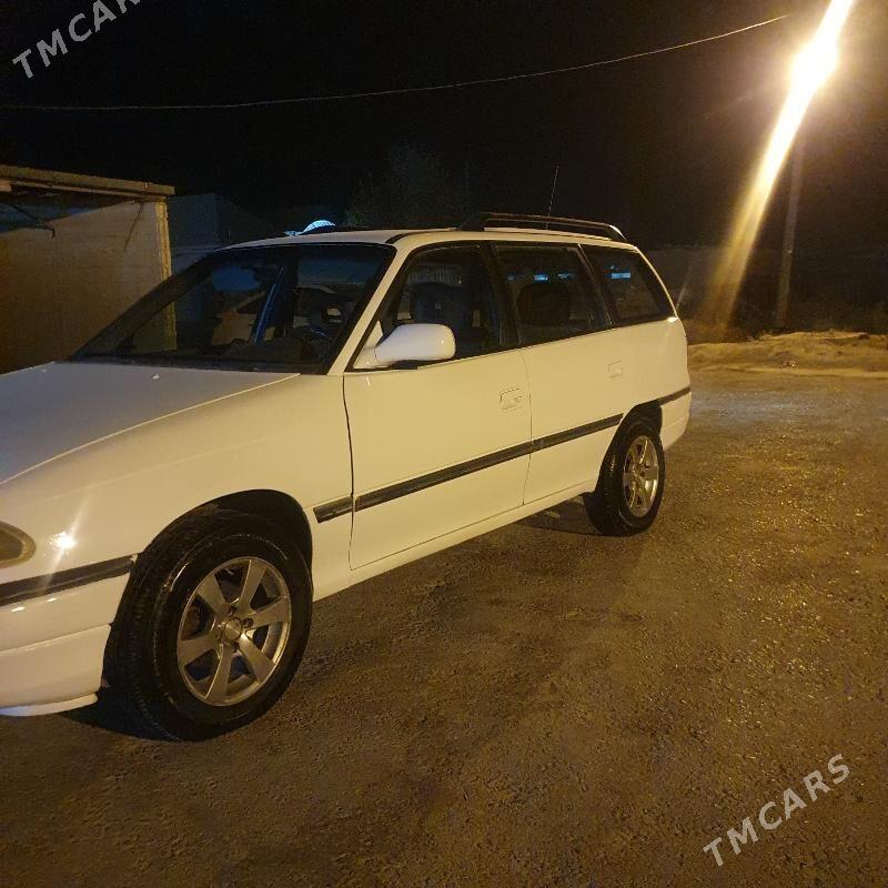Opel Astra 1998 - 42 000 TMT - Bäherden - img 2