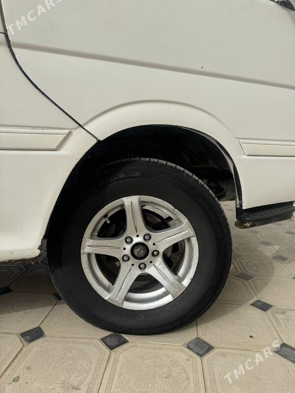 Toyota Hiace 2005 - 85 000 TMT - Мары - img 2