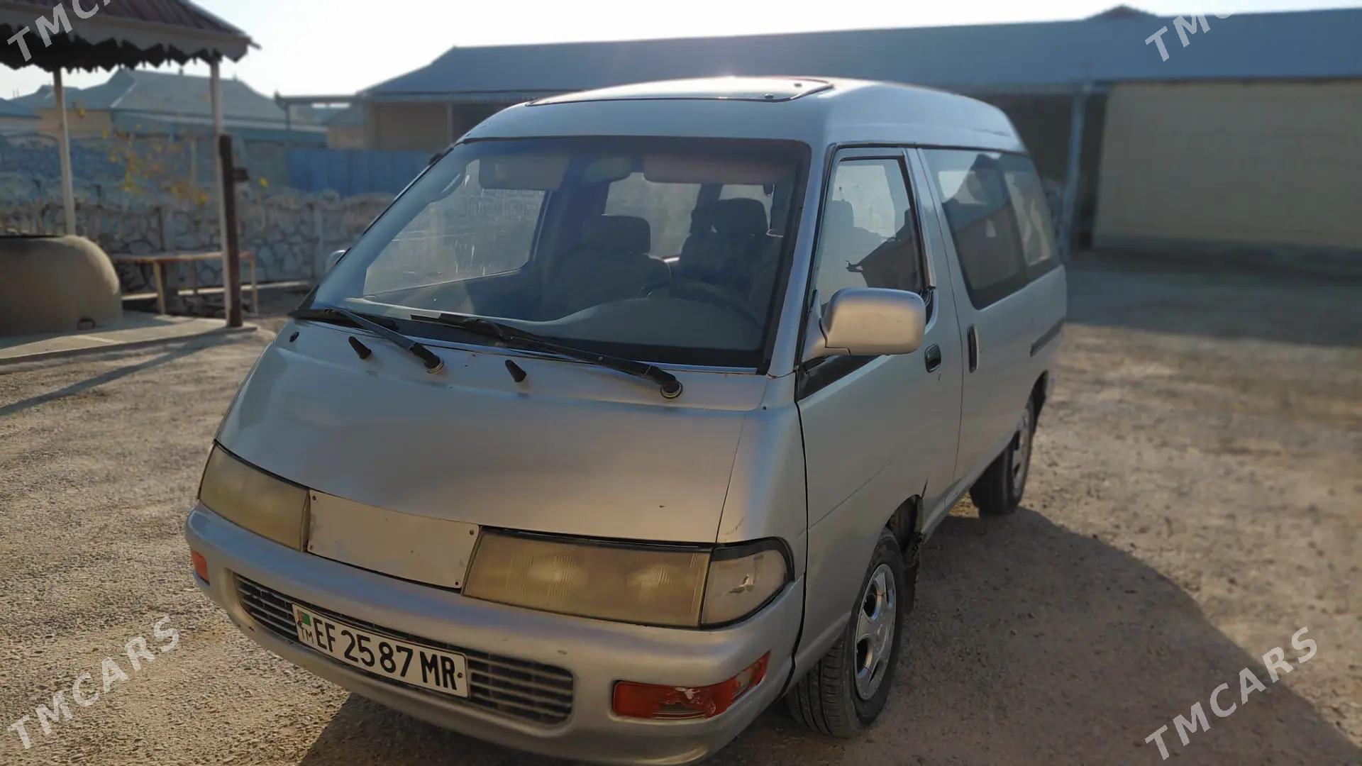 Toyota Town Ace 1992 - 35 000 TMT - Мары - img 4