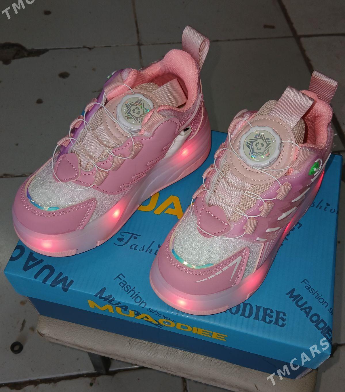 Rolić Kraśoɓką - Aşgabat - img 2