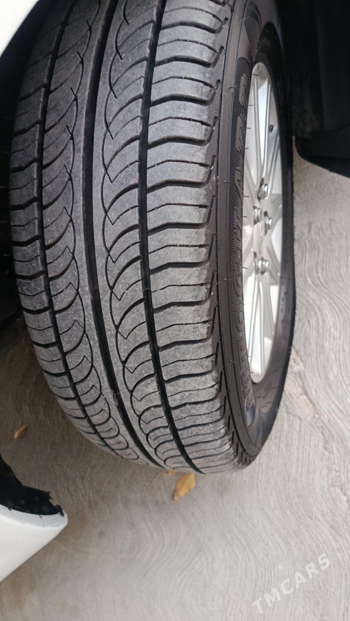 Toyota Camry 2006 - 140 000 TMT - Гызыларбат - img 7