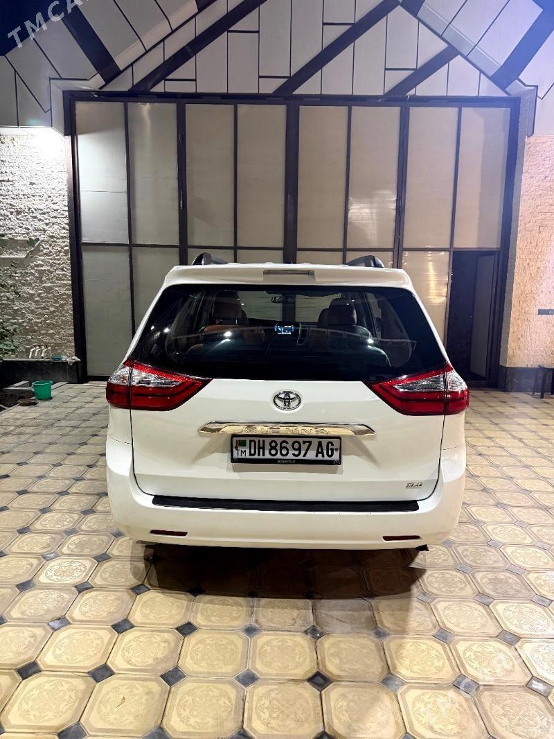 Toyota Sienna 2017 - 420 000 TMT - Багир - img 4