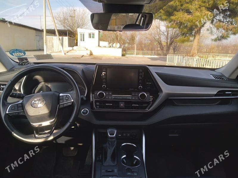 Toyota Highlander 2021 - 520 000 TMT - Bäherden - img 2