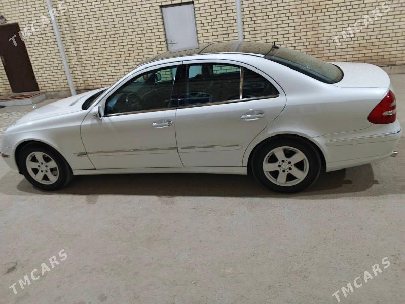 Mercedes-Benz E320 2002 - 140 000 TMT - Мары - img 7