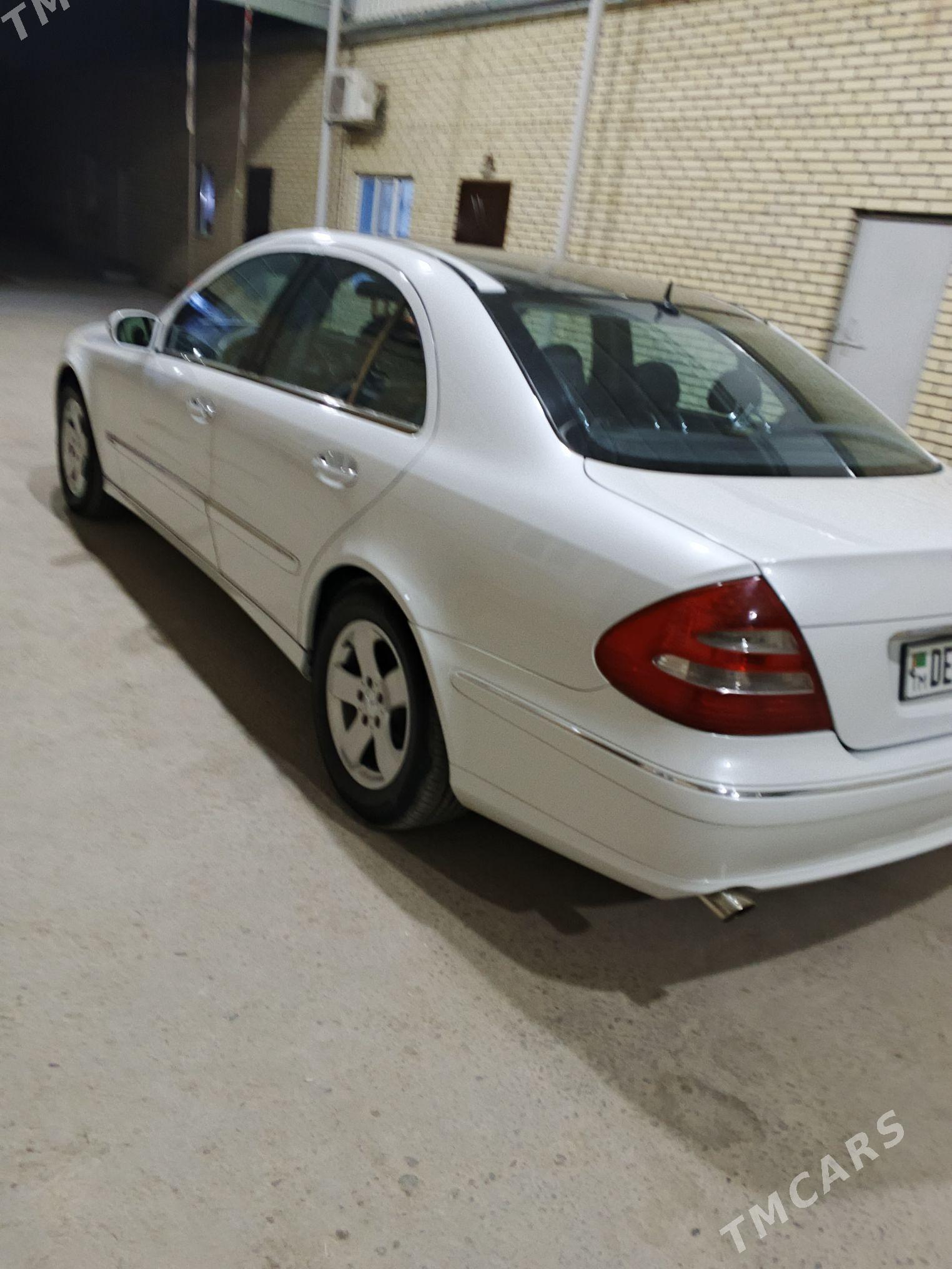 Mercedes-Benz E320 2002 - 140 000 TMT - Мары - img 6