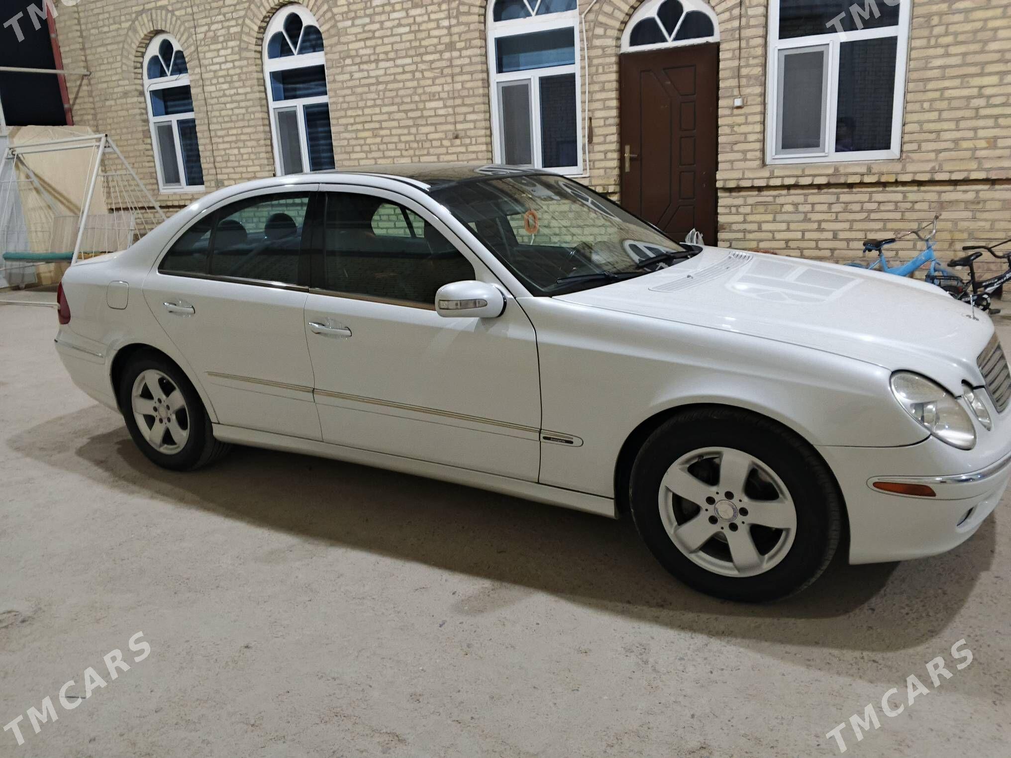 Mercedes-Benz E320 2002 - 140 000 TMT - Мары - img 5