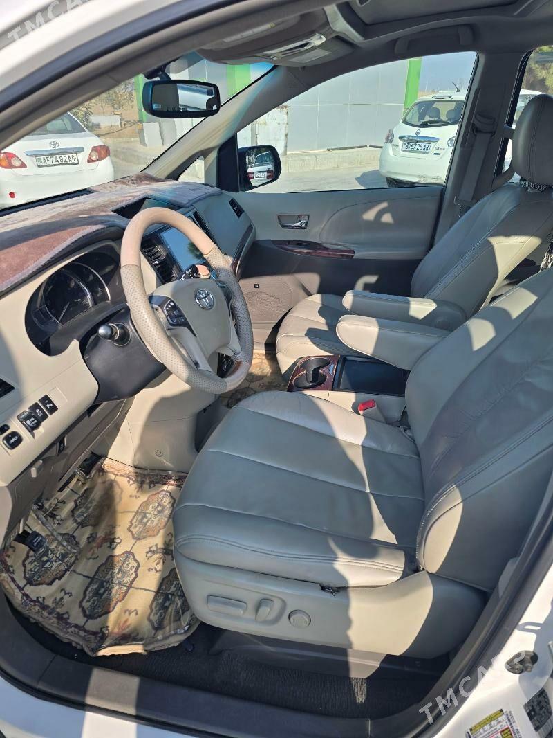 Toyota Sienna 2010 - 305 000 TMT - Улица Г. Кулиева (Объездная) - img 4