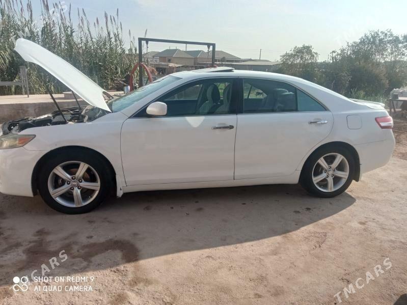 Toyota Camry 2010 - 125 000 TMT - Бабадайхан - img 4