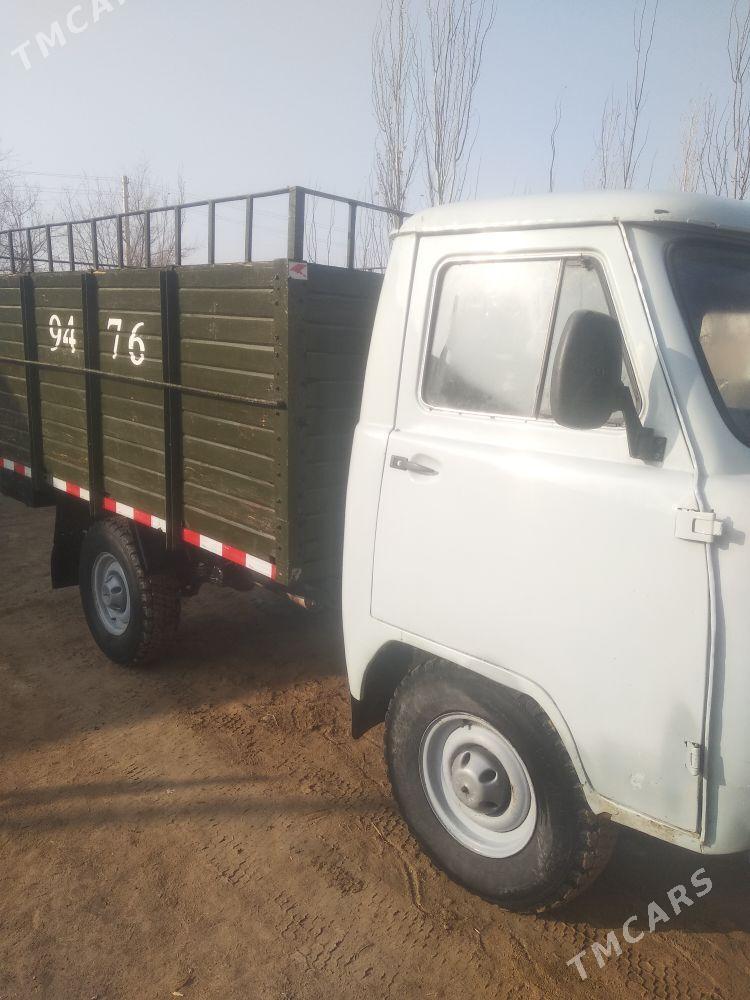 UAZ 2206 2000 - 65 000 TMT - Гурбансолтан Едже - img 1