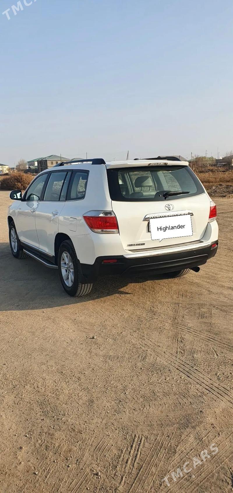 Toyota Highlander 2012 - 380 000 TMT - Köneürgenç - img 3