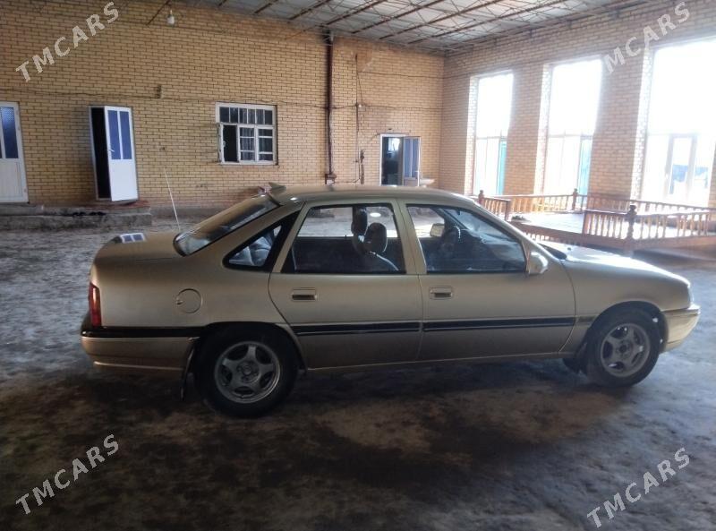 Opel Vectra 1989 - 30 000 TMT - Чарджоу - img 4