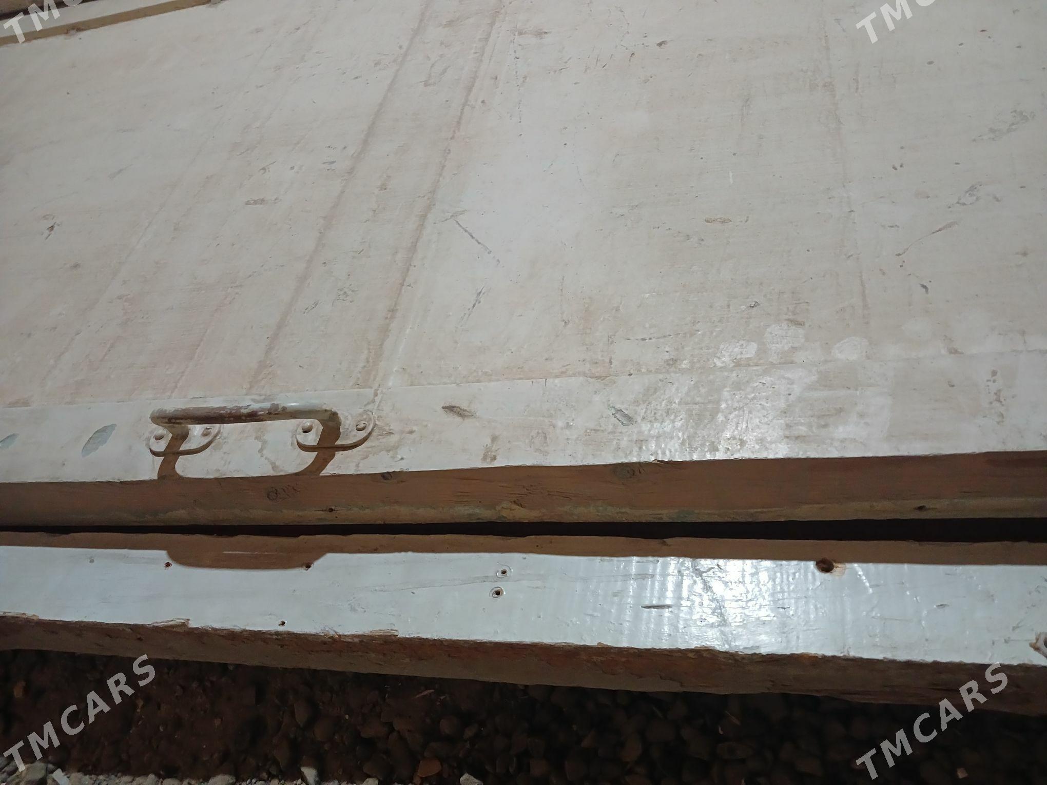 Irki agaç gapy - Baýramaly - img 3