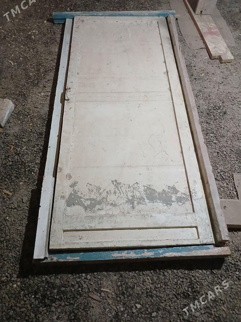 Irki agaç gapy - Baýramaly - img 2