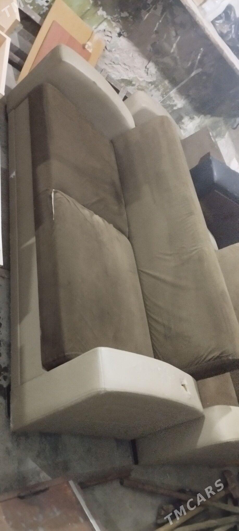 Diwan kreslo - Туркменбаши - img 1