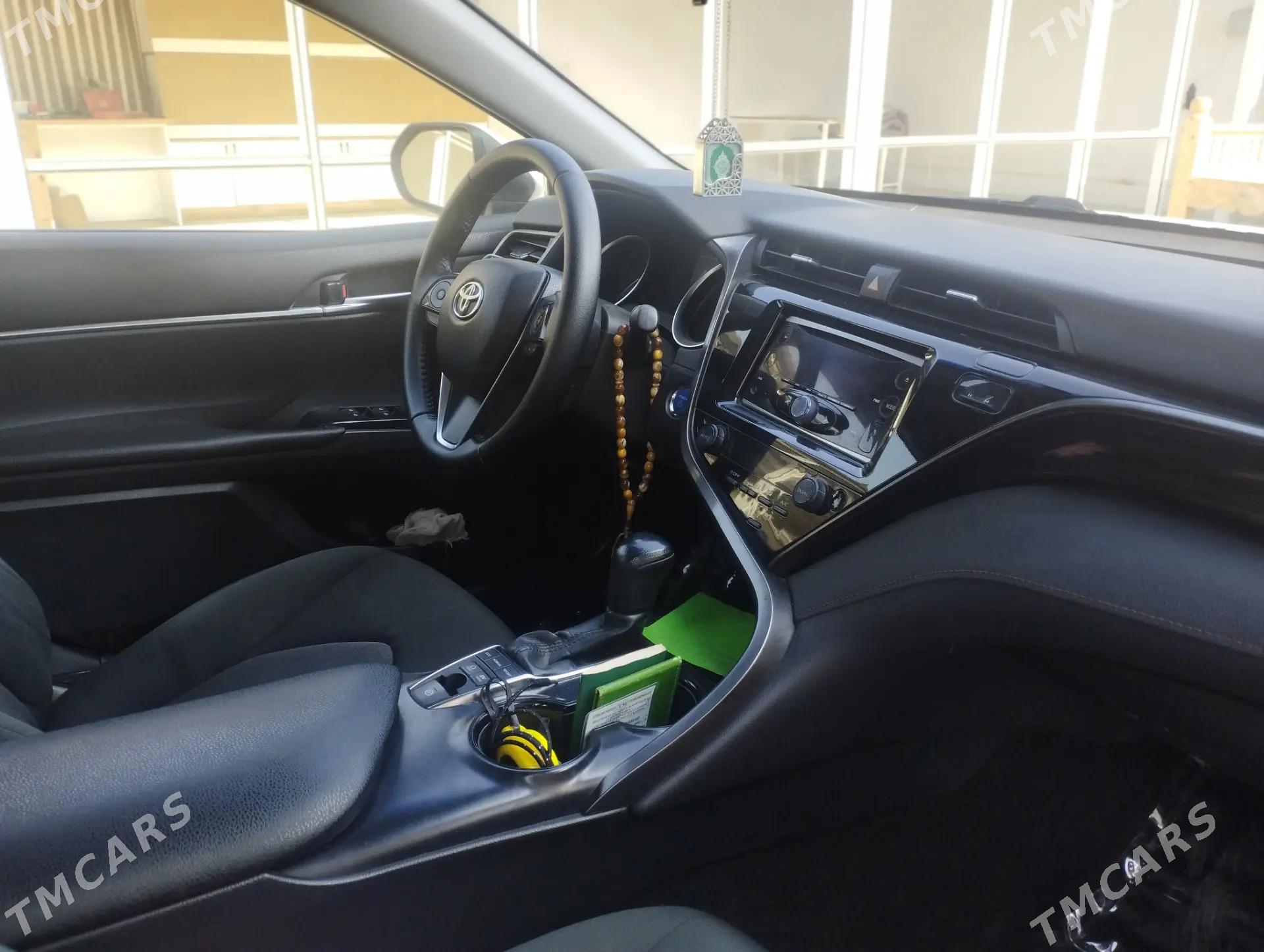 Toyota Camry Hybrid 2020 - 300 000 TMT - Ашхабад - img 4