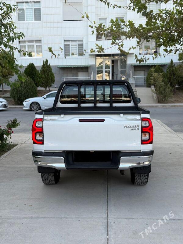 Toyota Hilux 2024 - 592 000 TMT - Ашхабад - img 4