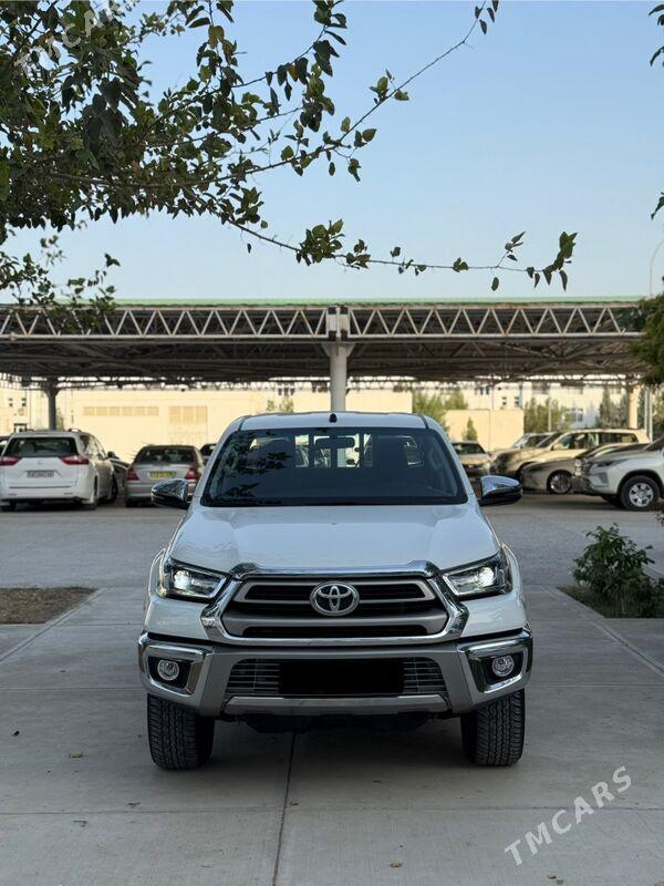 Toyota Hilux 2024 - 592 000 TMT - Ашхабад - img 3