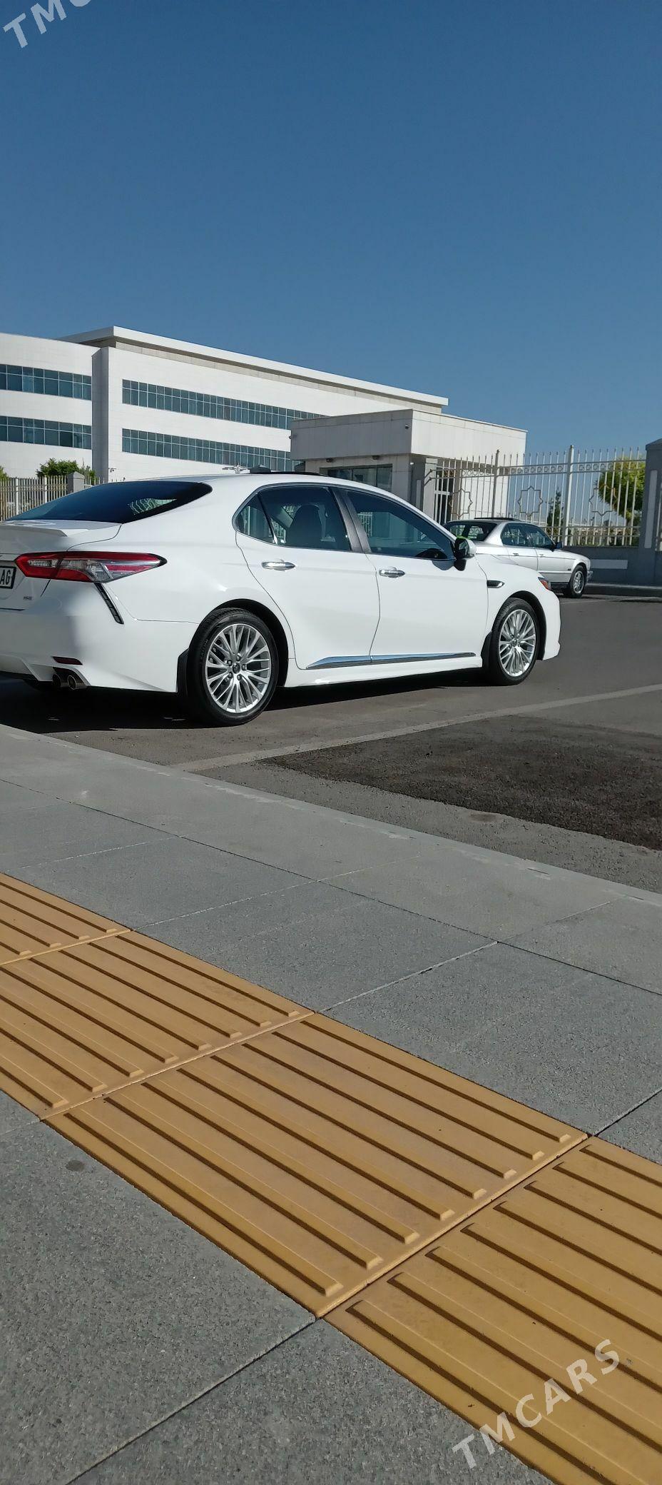 Toyota Camry 2018 - 355 000 TMT - Ашхабад - img 6