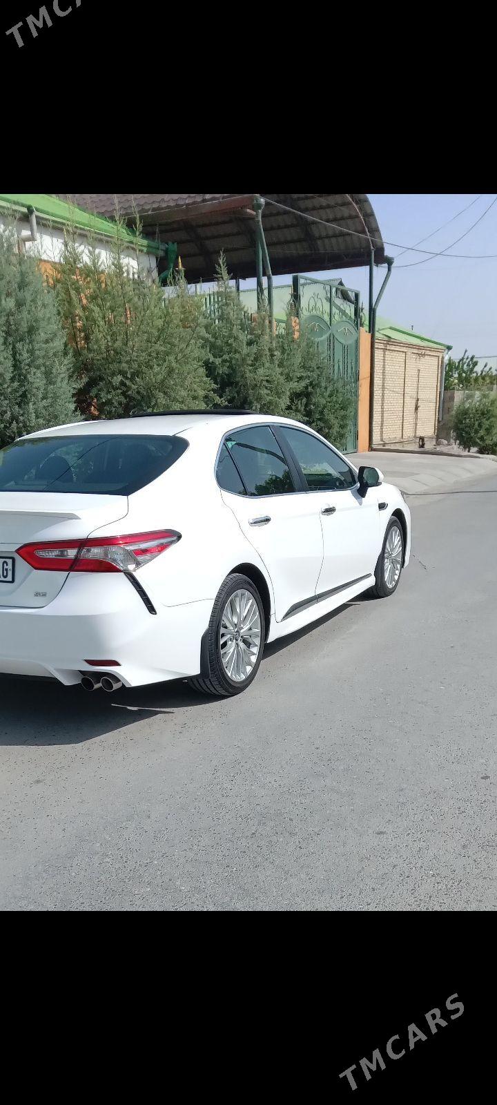 Toyota Camry 2018 - 355 000 TMT - Ашхабад - img 9