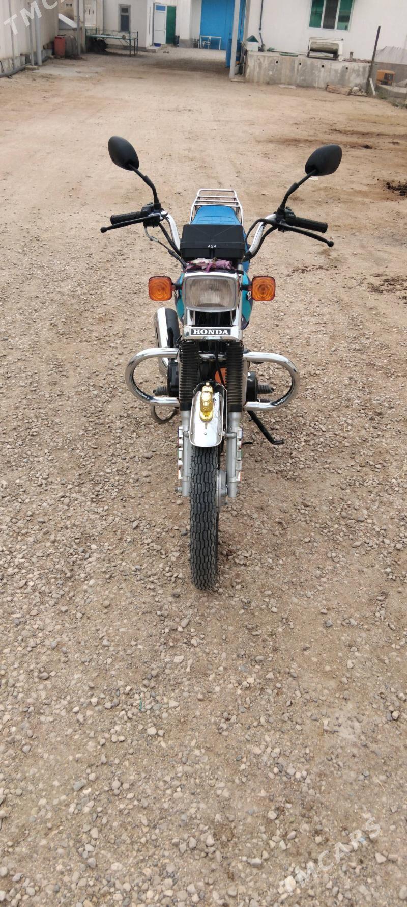 Fekon FK150-8G 2015 - 12 500 TMT - Эсенгулы - img 3