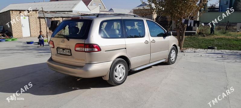 Toyota Sienna 2000 - 155 000 TMT - Mary - img 2