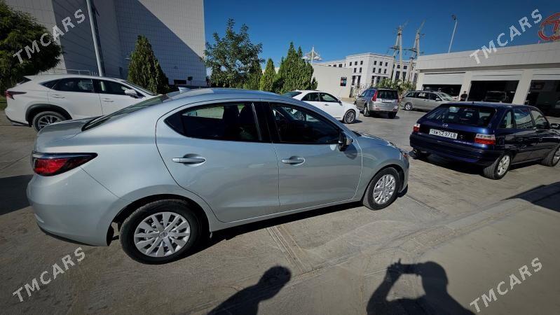 Toyota Yaris 2020 - 200 000 TMT - Türkmenabat - img 2