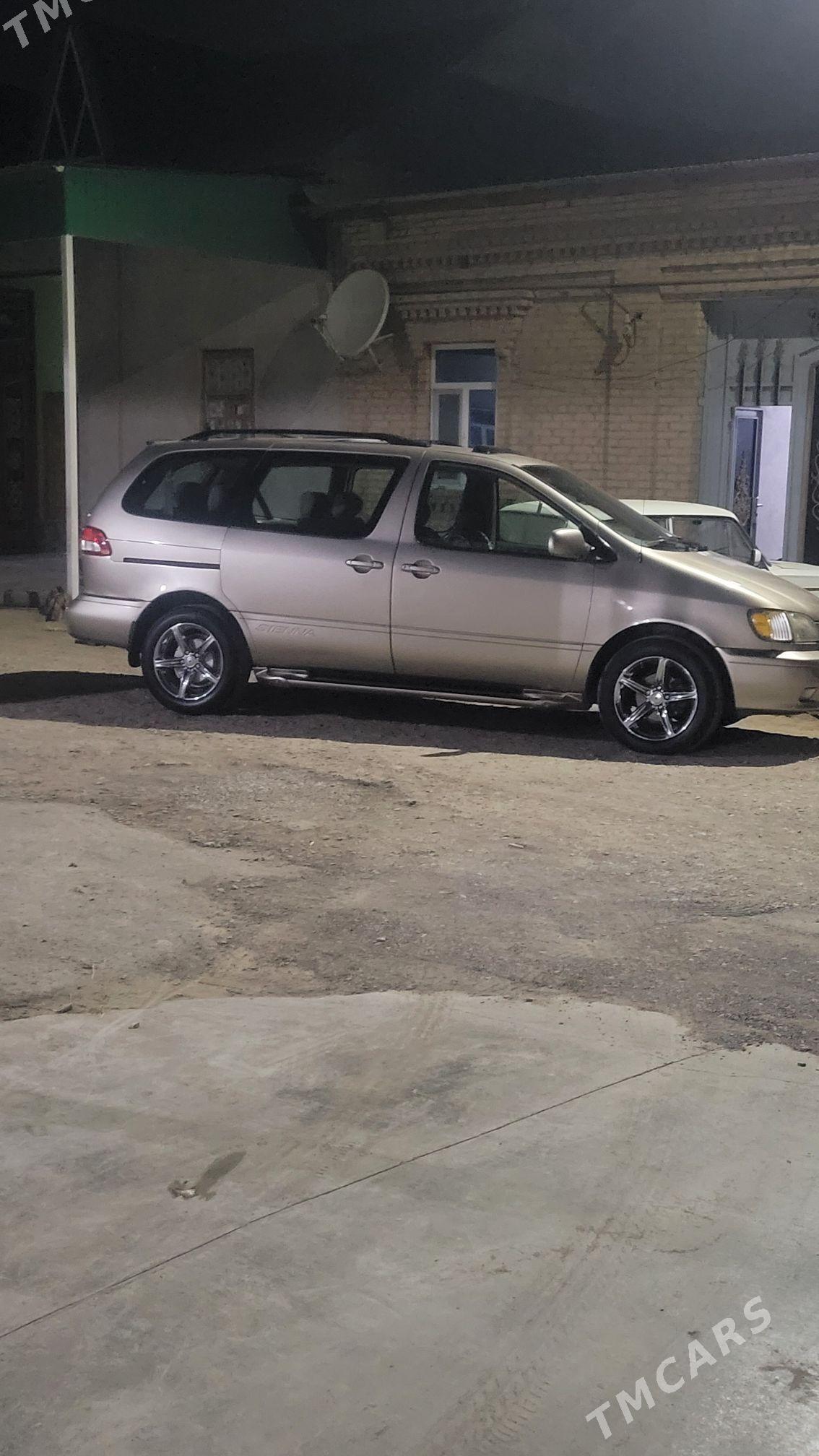 Toyota Sienna 2001 - 170 000 TMT - Türkmenabat - img 6