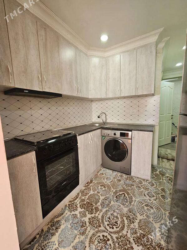 Kwartira 10 Мкр 2 ком 1 этаж - Ашхабад - img 6