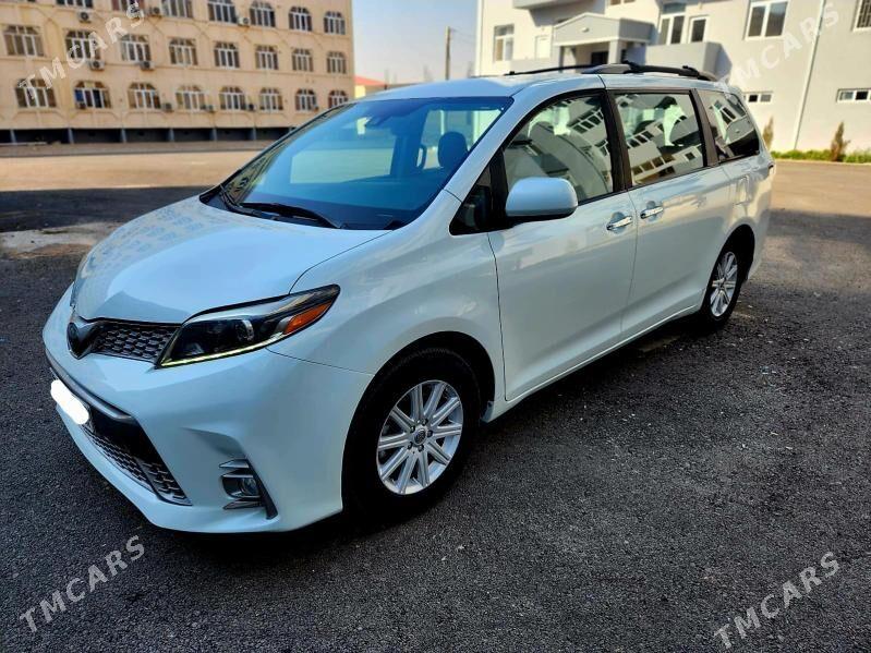 Toyota Sienna 2019 - 420 000 TMT - Baýramaly - img 3