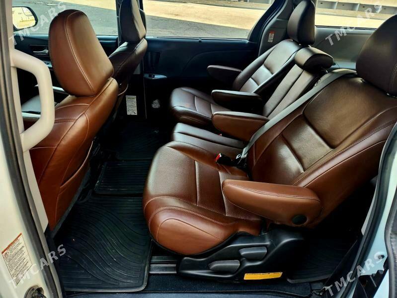 Toyota Sienna 2019 - 420 000 TMT - Baýramaly - img 4