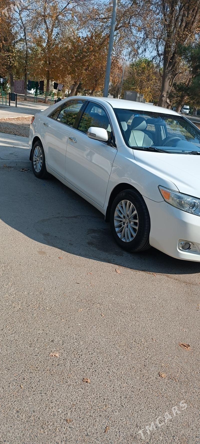 Toyota Camry 2010 - 170 000 TMT - 5 мкр - img 3