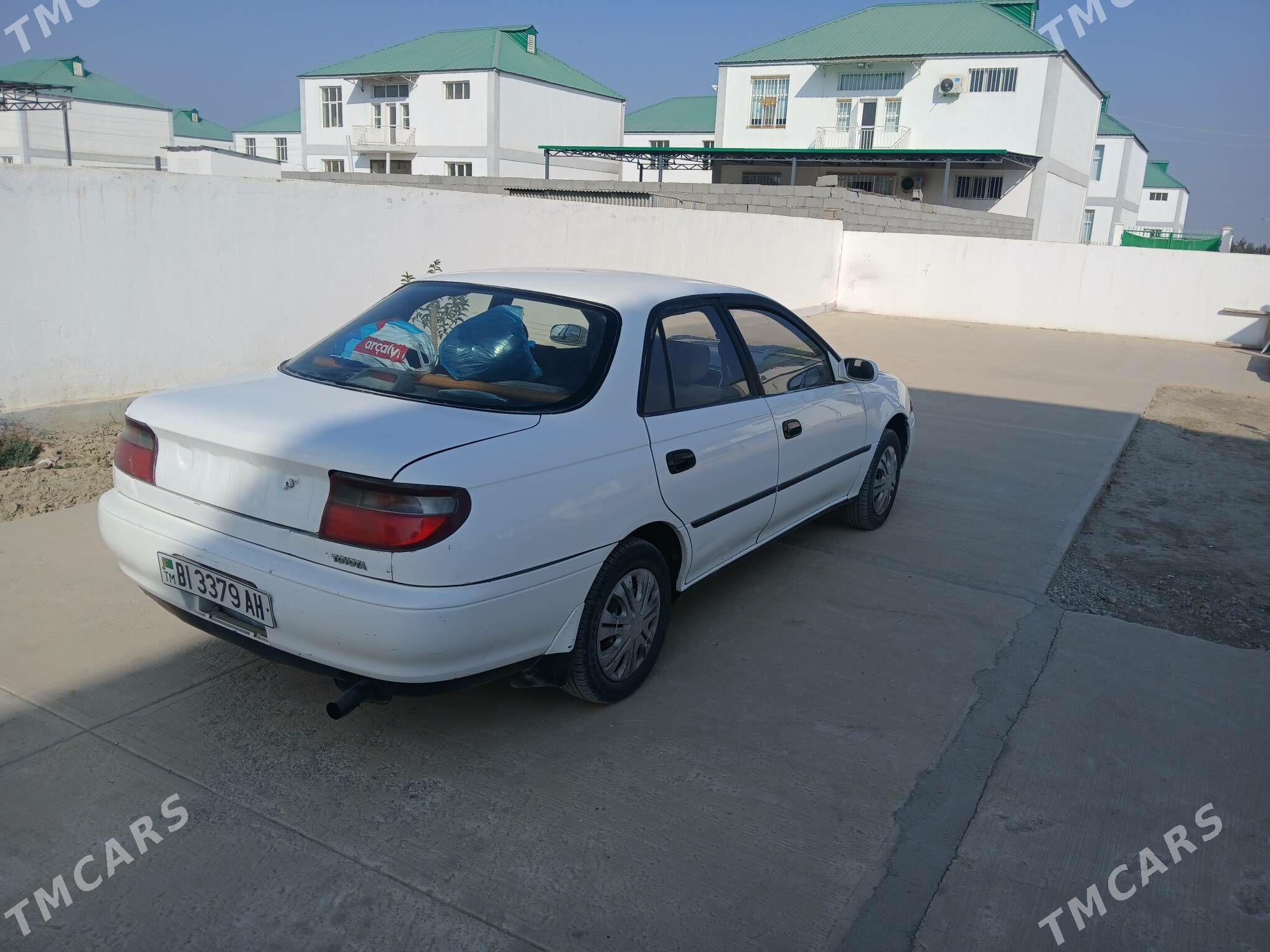 Toyota Carina 1993 - 60 000 TMT - Гёкдепе - img 4
