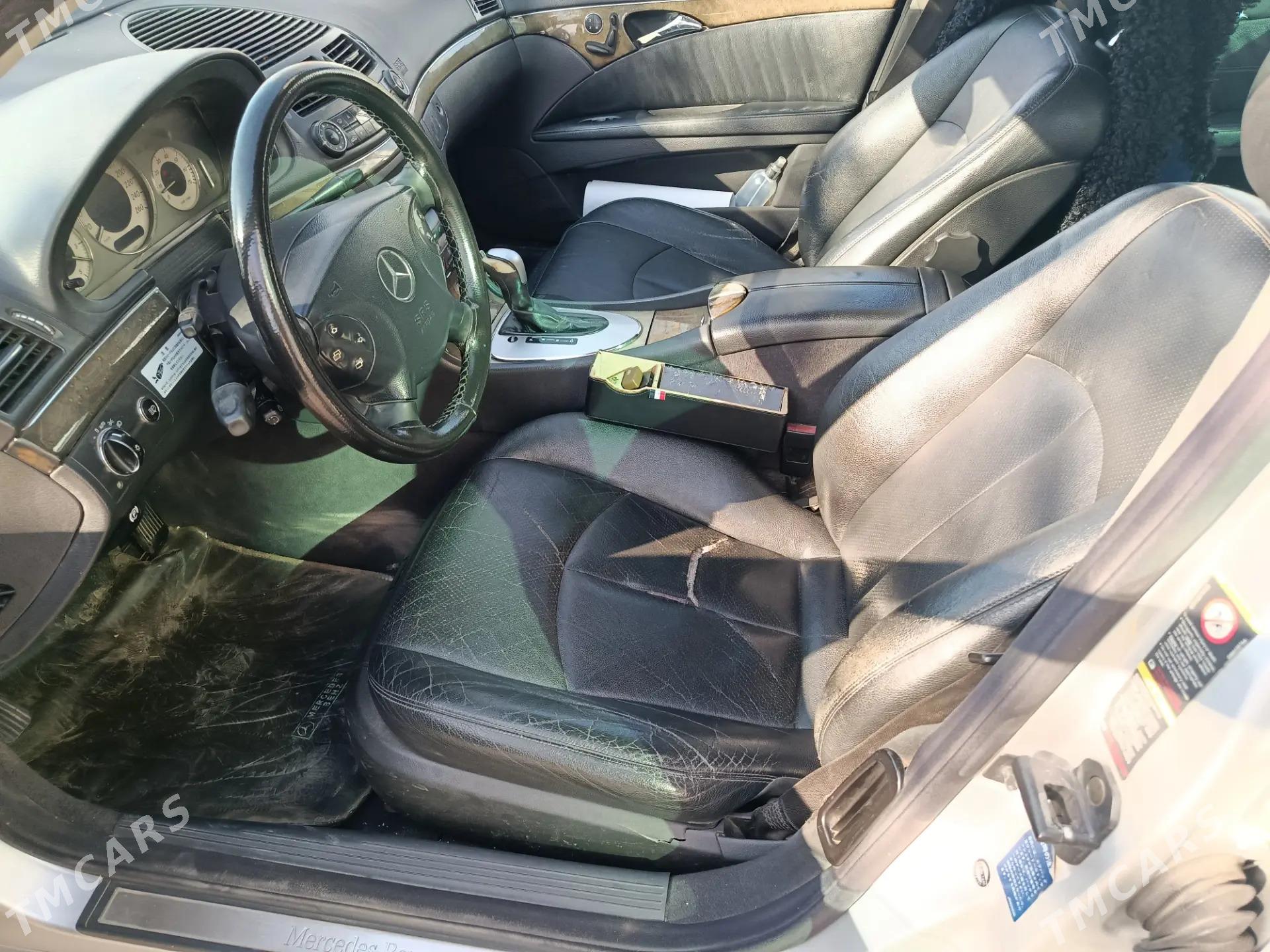 Mercedes-Benz E320 2002 - 130 000 TMT - Мары - img 6