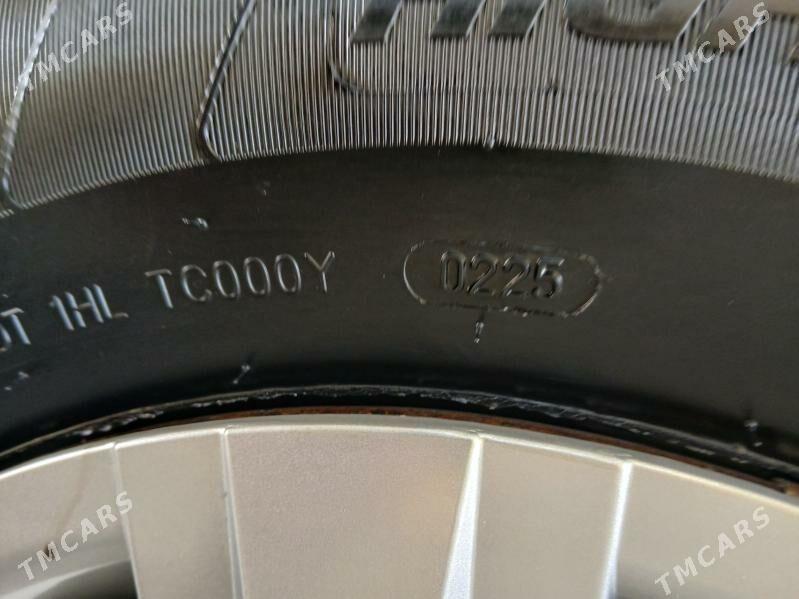 Toyota Hiace 2005 - 270 000 TMT - Бузмеин ГРЭС - img 8