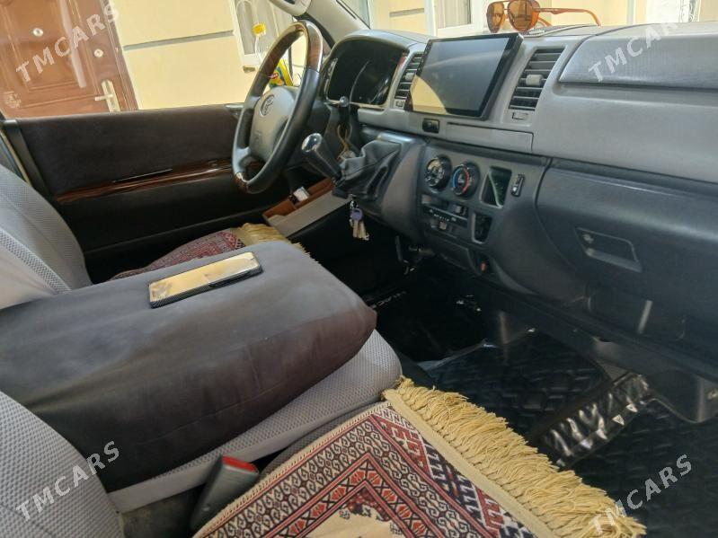 Toyota Hiace 2005 - 270 000 TMT - Бузмеин ГРЭС - img 5