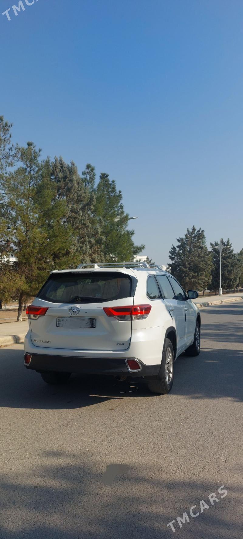 Toyota Highlander 2019 - 470 000 TMT - Köşi - img 2