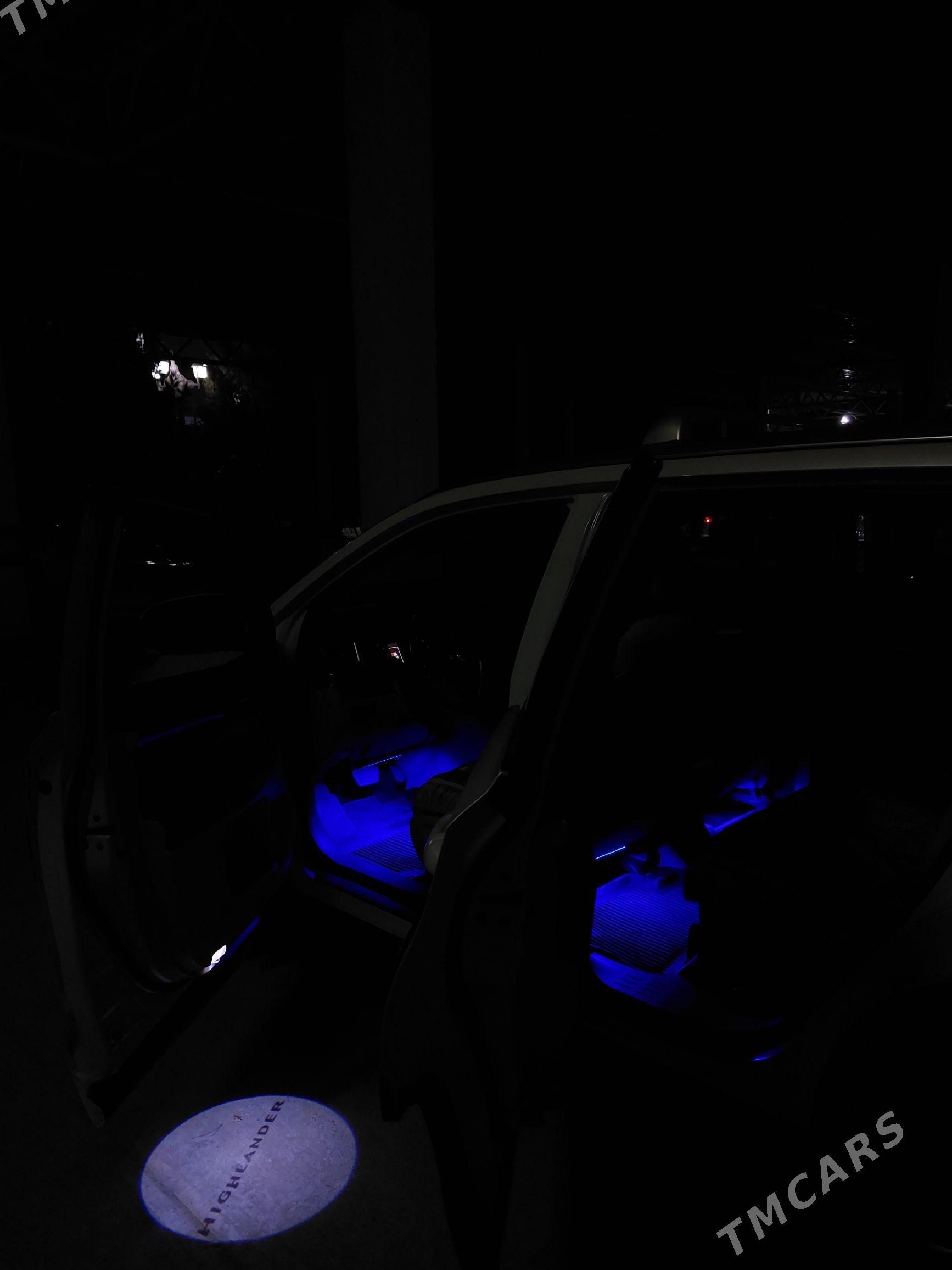 Toyota Highlander 2019 - 470 000 TMT - Köşi - img 6