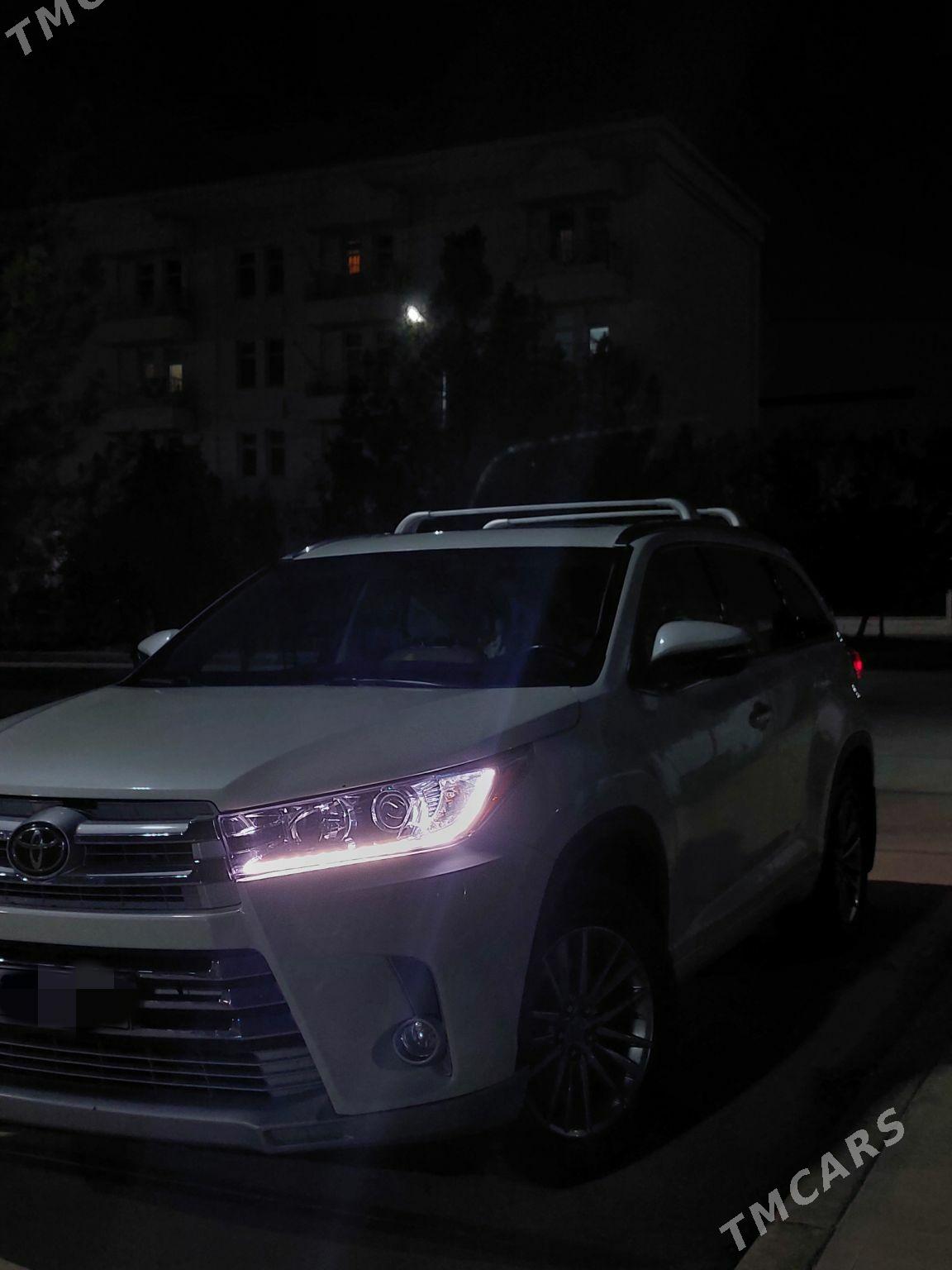 Toyota Highlander 2019 - 470 000 TMT - Köşi - img 1