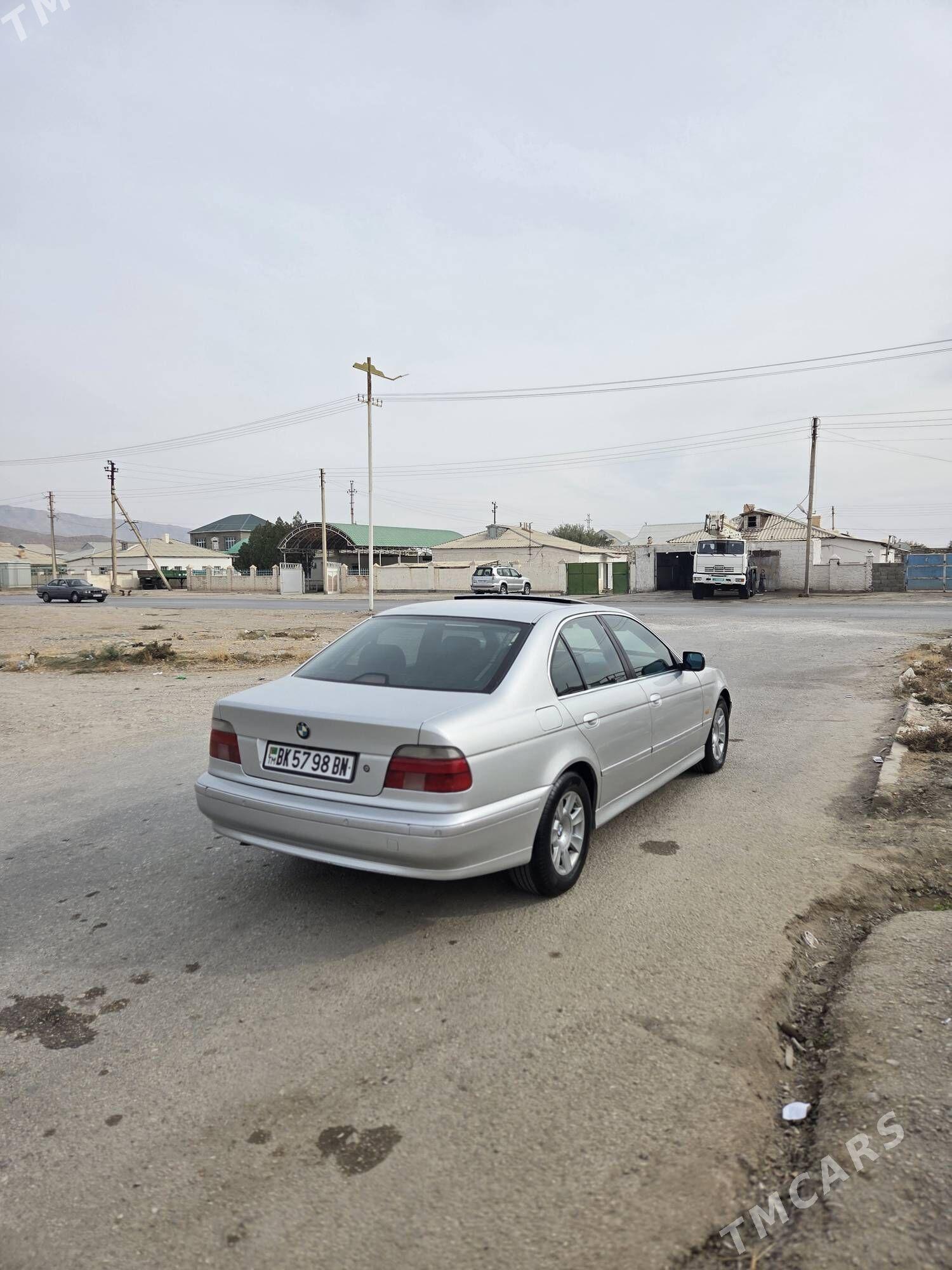 BMW E39 1999 - 100 000 TMT - Балканабат - img 5