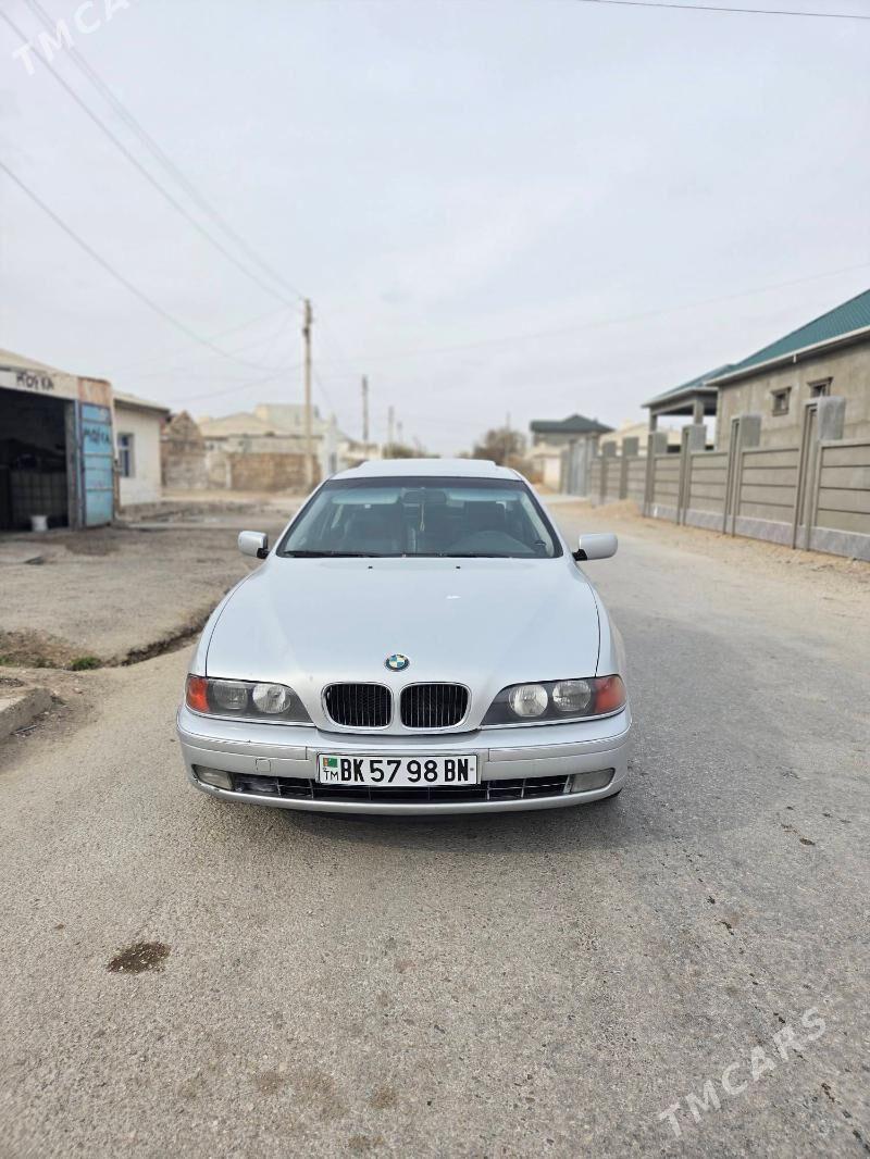 BMW E39 1999 - 100 000 TMT - Балканабат - img 6