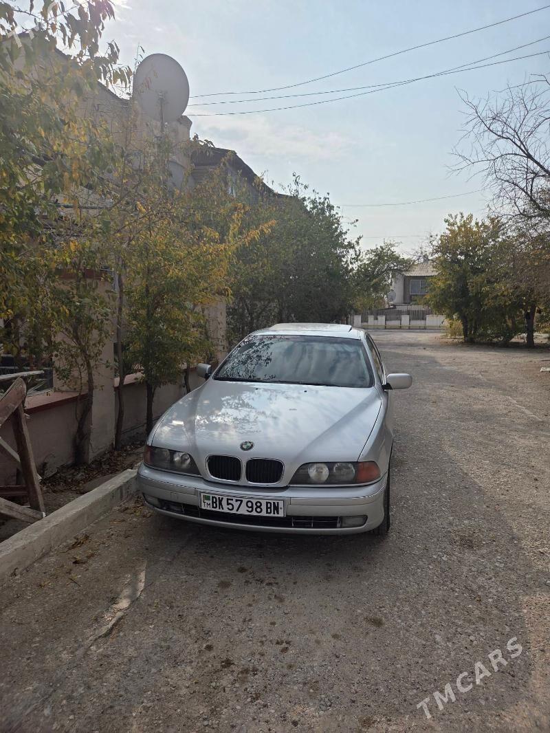BMW E39 1999 - 100 000 TMT - Балканабат - img 8