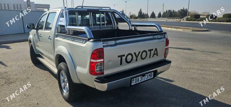 Toyota Hilux 2014 - 420 000 TMT - Байрамали - img 6