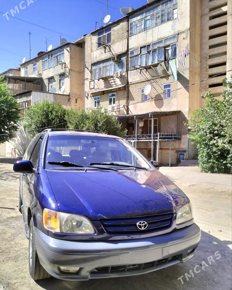 Toyota Sienna 2001 - 170 000 TMT - Köneürgenç - img 1